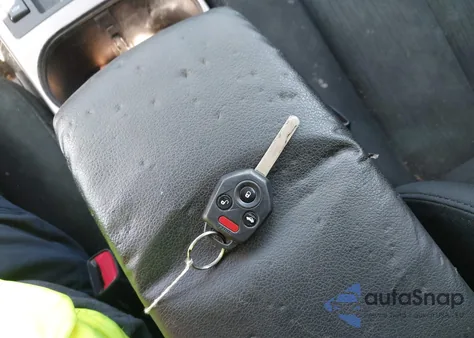 2013 Subaru Outback 2.5I Premium z USA, uszkodzony, nr VIN 4S4BRCCC3D3269650